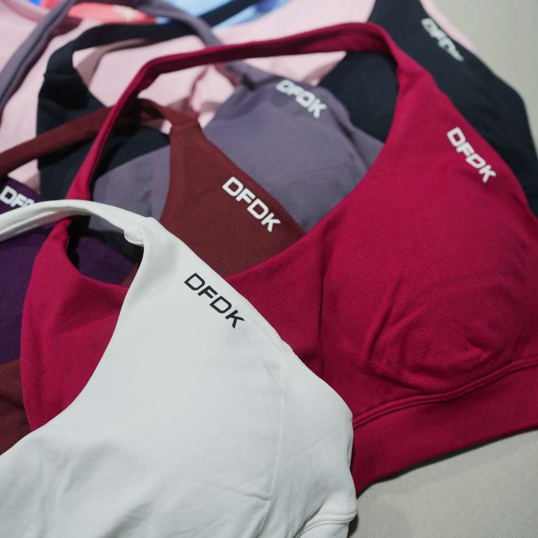 DFDK ハイサポート シームレス スポーツブラ バックレス - Plunge Bra Push Up のレビューと価格