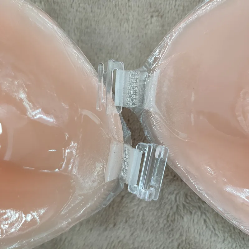NuBra シリコンブラ 女性用 - 粘着式バックレスストラ - Backless Bra Sticky のレビューと価格