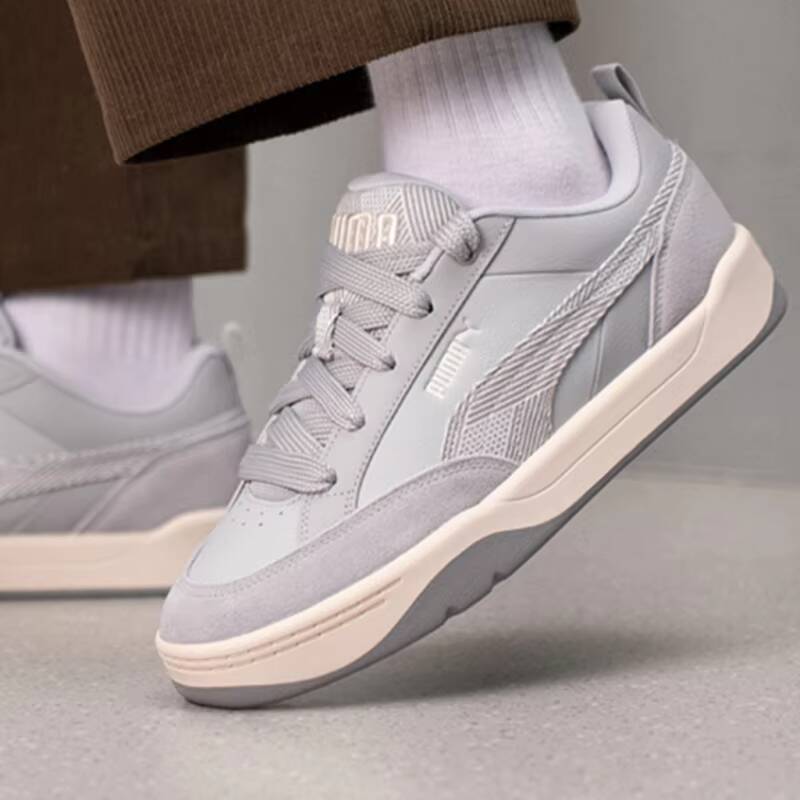 2026 新しいプーマ ミッド ロートップ クラシック ファ - Puma Shoes Suede Classic のレビューと価格